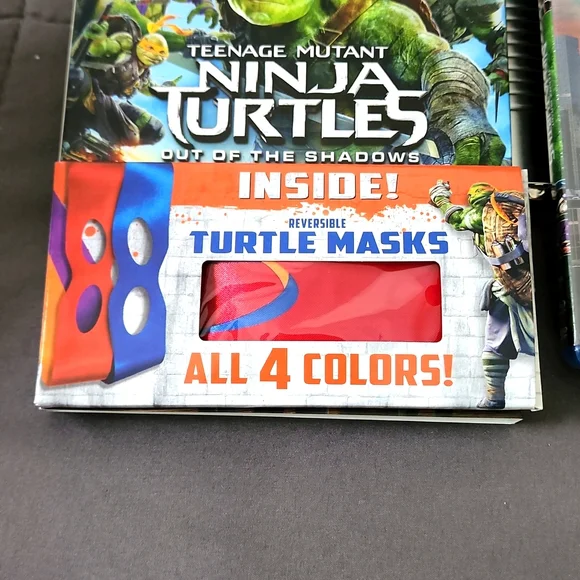 Teenage Mutant Ninja Turtles. Collectible Turtle Lunchbox Gift Set - Picture 10 of 13